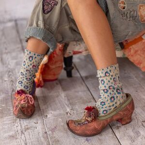 Magnolia Pearl NWT Cotton Jacquard Floral Dipper Socks
